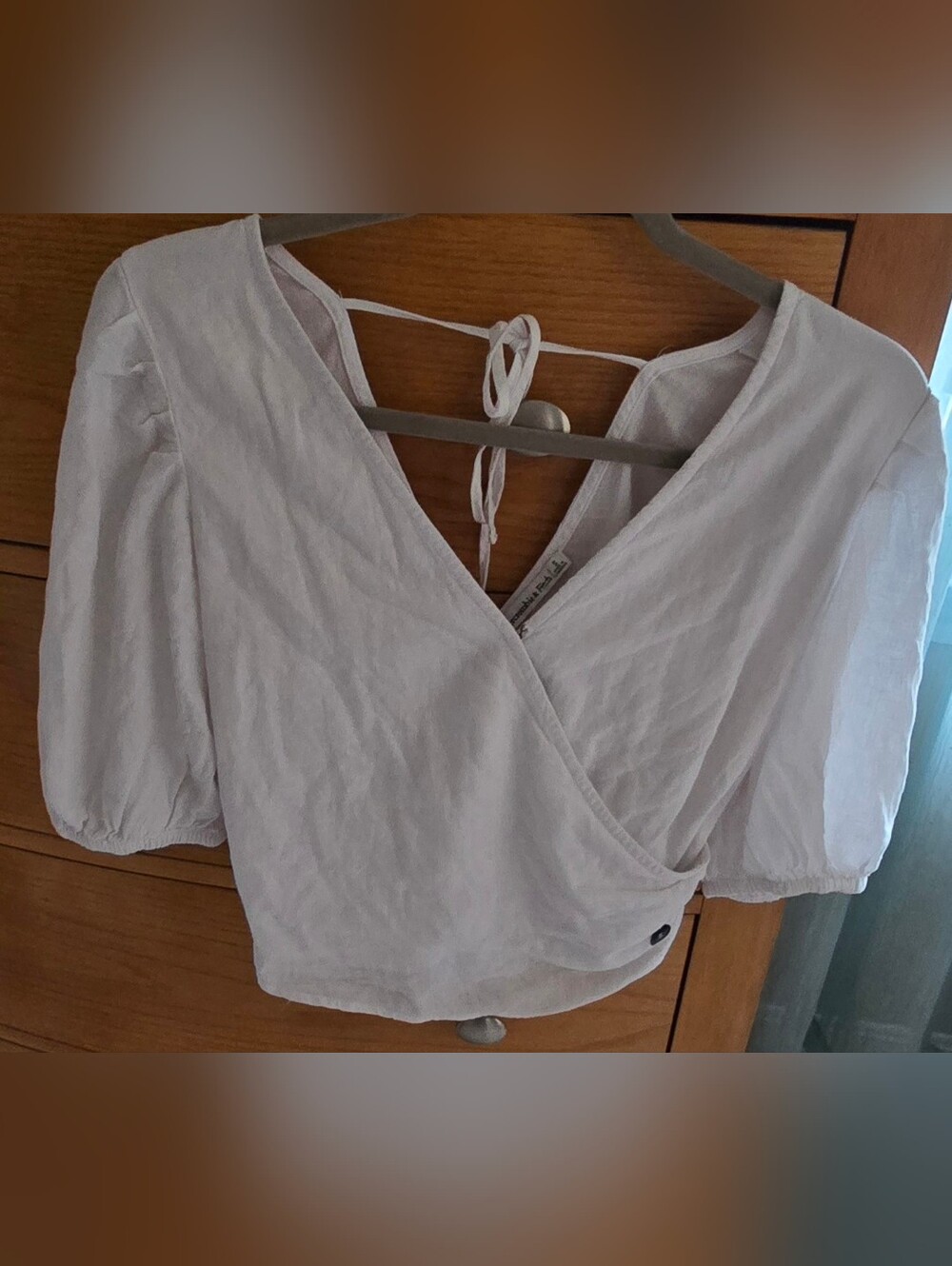 NWT Abercrombie & Fitch White Wrap Crop Top with Tie Back, Women's S